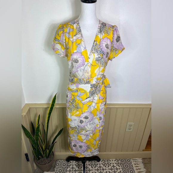 Yumi Kim Silk Wrap Midi Dress S Yellow Floral Wedding Guest Vacation Resort Work - Picture 1 of 12